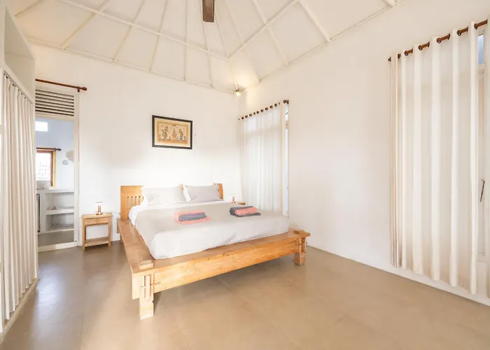 Selamat, Seminyak, Batu Belig, 10 Min From